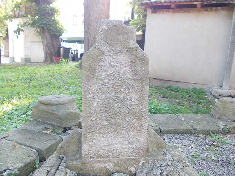 Stari nišani iznad sela Budmolića kod Tarčina