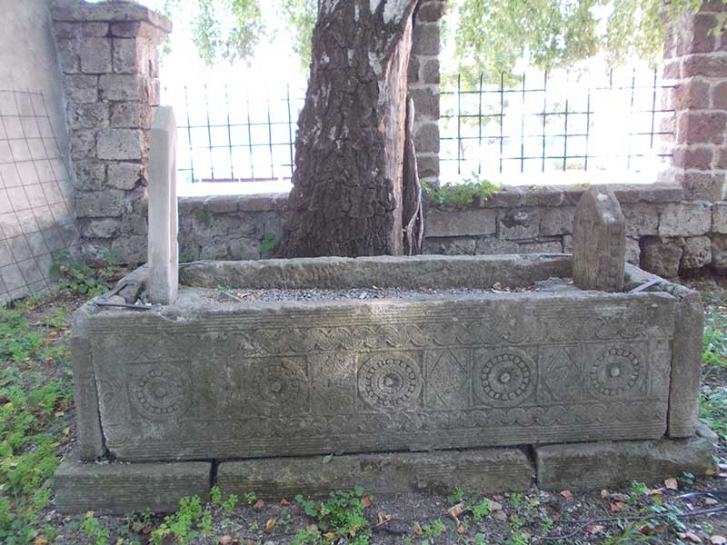 Stari nišani iznad sela Budmolića kod Tarčina